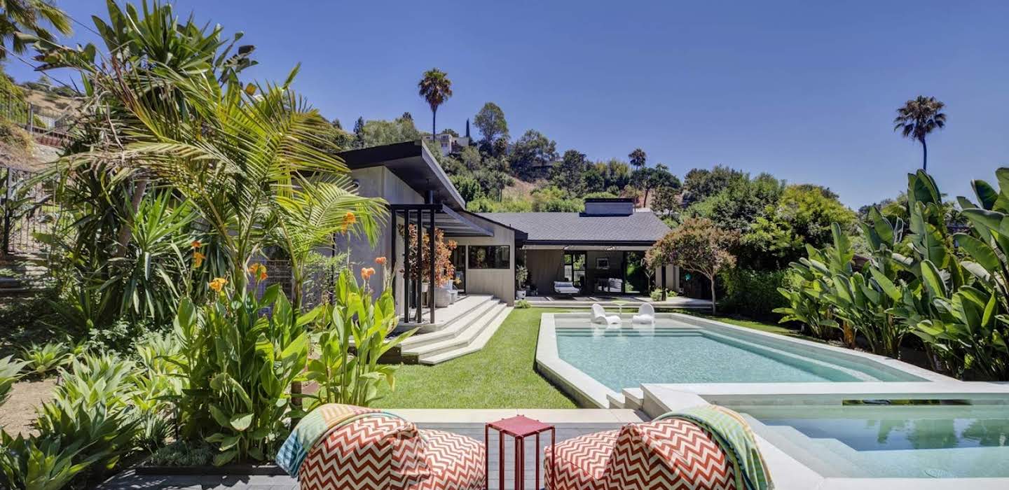 House with pool