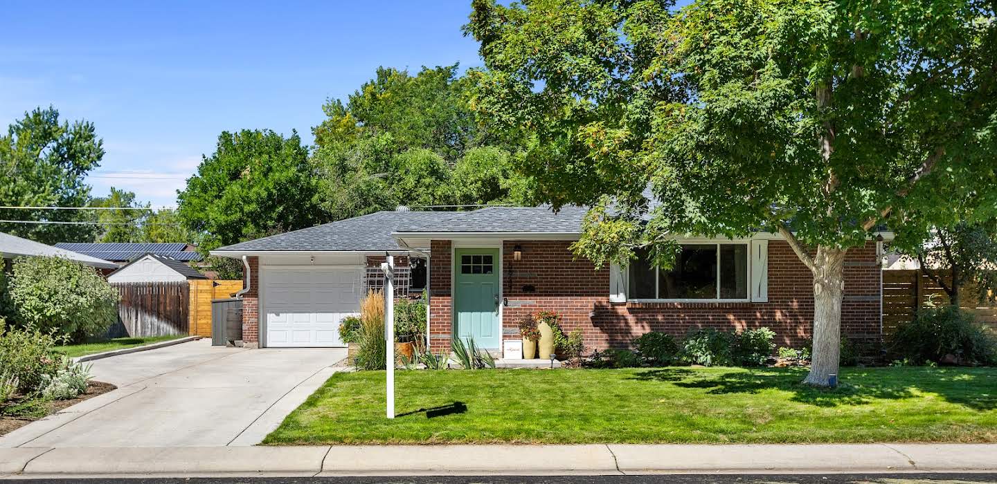 House with garden